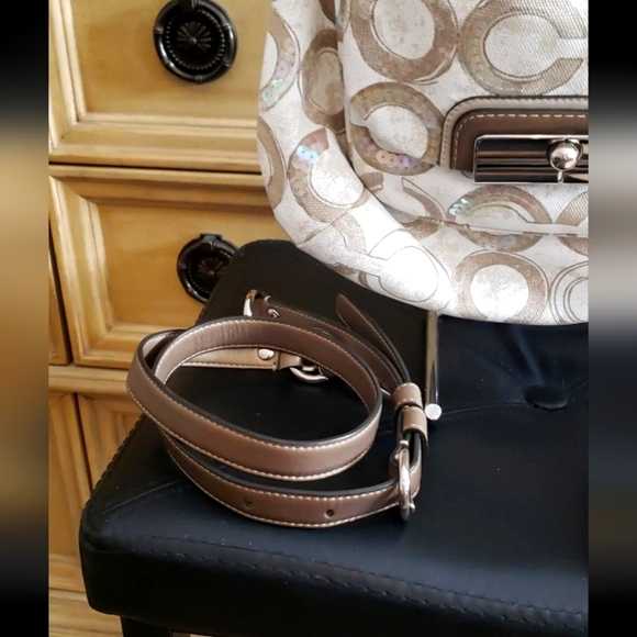 Coach Handbag - Picture 2 of 13